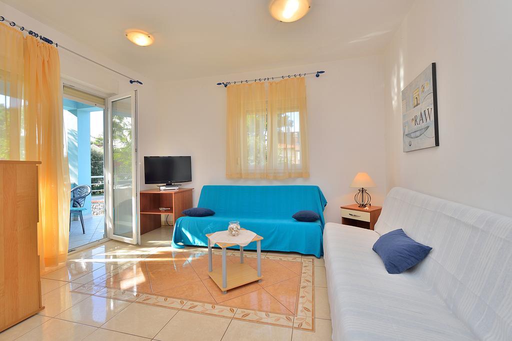Sara Apartments Petrcane Quarto foto