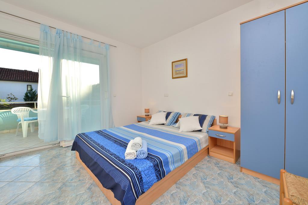 Sara Apartments Petrcane Quarto foto