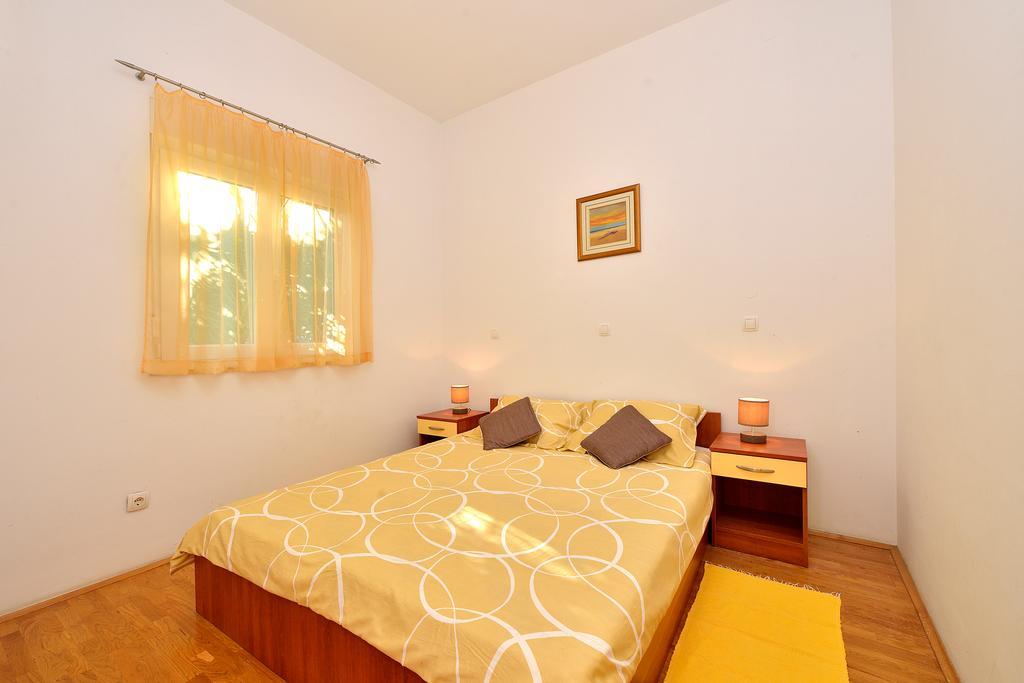 Sara Apartments Petrcane Quarto foto